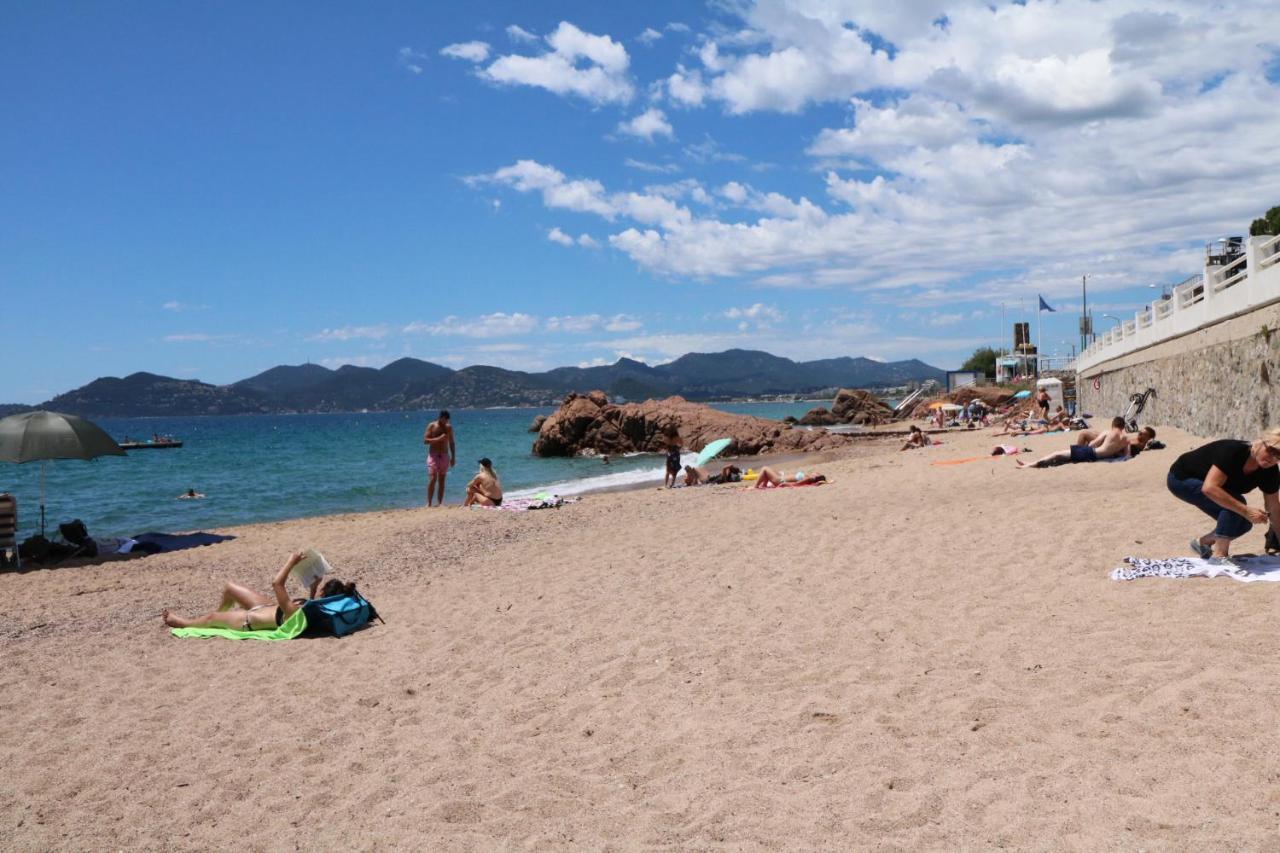Studio With Beautiful Sea View And Direct Beach Access Cannes Exterior foto